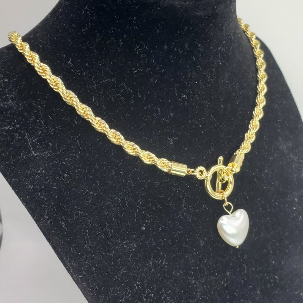 necklace - Picture 3 of 6